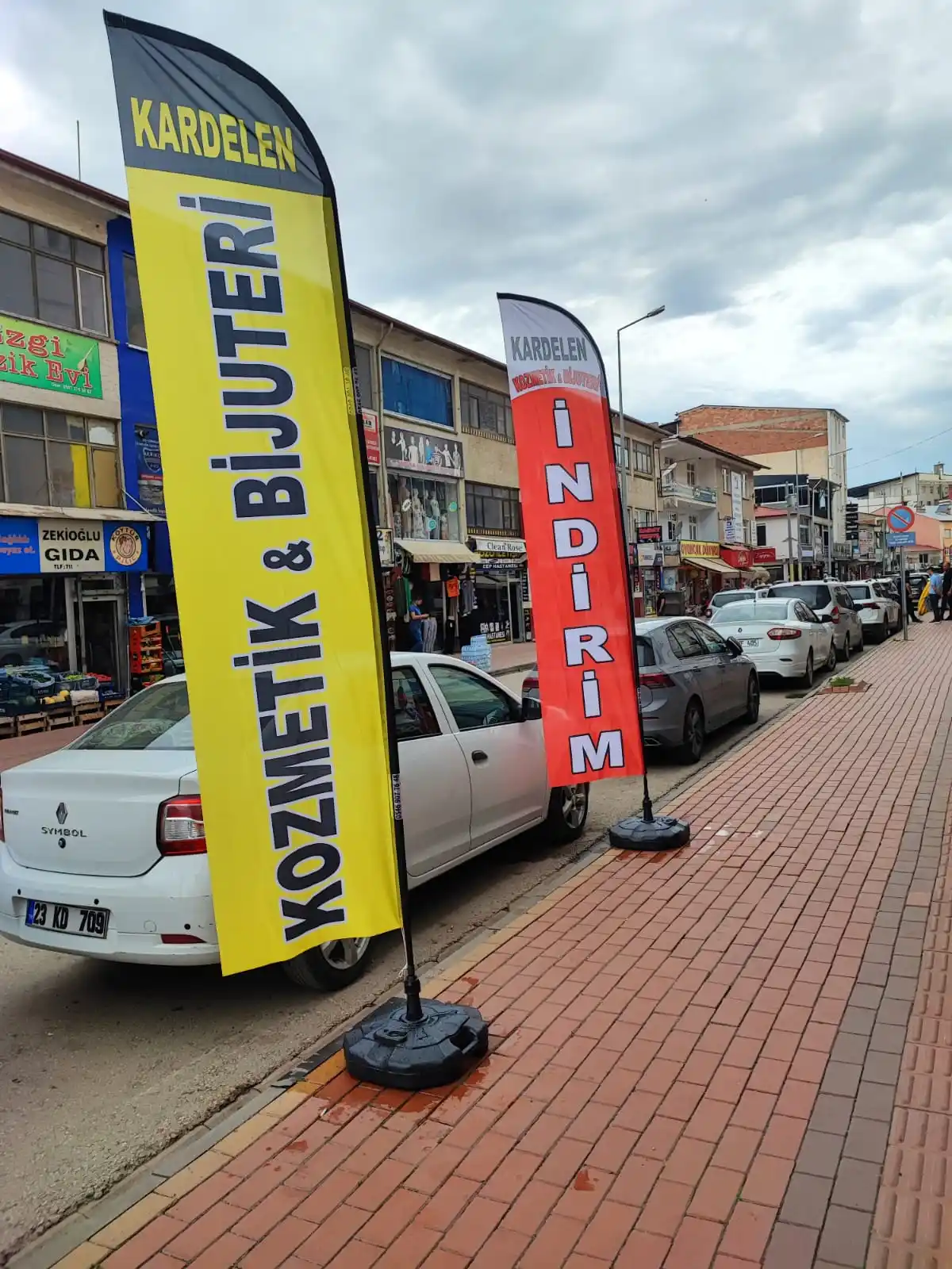 Bijuterici Yelken Bayrakları Bijuterici Yelken Bayrakları